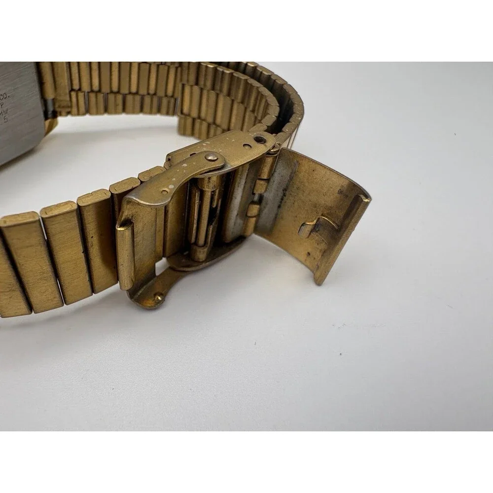 Vintage Citizen Quartz Gold-Tone Octagonal Watch Cal 6031 square